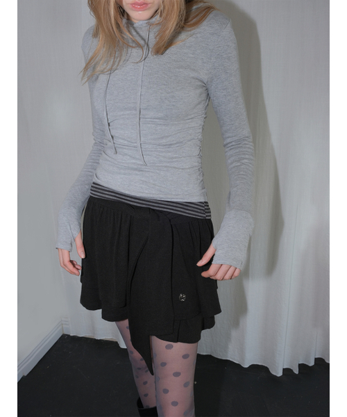 ETMON(エトモン)の「Knotted Frill Mini Skirt, Black(スカート・レディース・その他・F)」の2枚目の写真