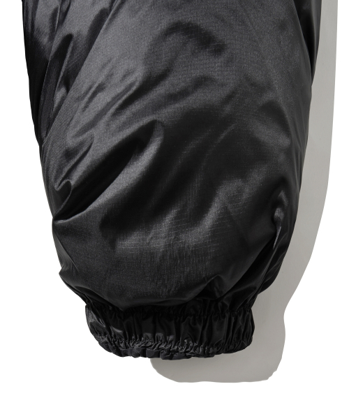 PHYPS MOTORCYCLE(フィップスモーターサイクル)の「H-Tech Dimensional Down Puffer Jacket Black(ダウンジャケット/コート・レディース・その他・SMALL/MEDIUM/LARGE/X-LARGE)」の10枚目の写真