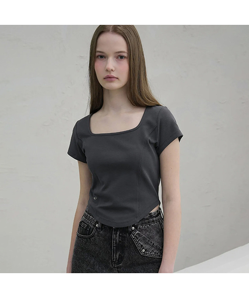 Vivacious(ビバシャス)の「Neuel Square Neck Line Crop T-Shirt - 5COL(Tシャツ/カットソー・レディース・グレー/ブラック/アイボリー/スカイブルー/チャコール・MEDIUM/SMALL)」の4枚目の写真
