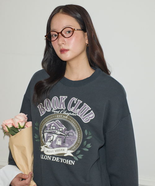 SALON DE YOHN（サロンドヨーン）の「Logo Book Club Cuffs Sweatshirt_ Charcoal（スウェット・レディース・その他・FREE）」の3枚目の写真
