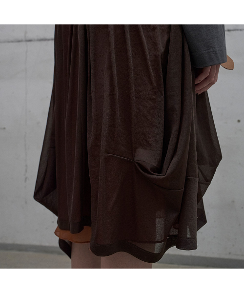 LCDC TM（エルシーディーシーティーエム）の「DOUBLE LAYERED VOLUME SKIRT (BROWN)（スカート・レディース・ブラウン・SMALL/MEDIUM）」の8枚目の写真