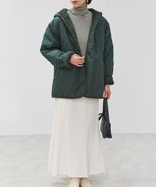 Fizz（フィズ）の「フード付き　裏ボアキルティングジャケット（ブルゾン・レディース・アイボリー/ブラック/カーキ/ベージュ/ネイビー・M）」の13枚目の写真