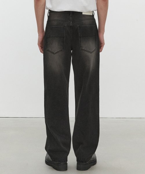 DECET(デケト)の「Mid Rise Wide Jeans DCPT027YLBlack(デニムパンツ・レディース・その他・34/32/30/26/28)」の4枚目の写真
