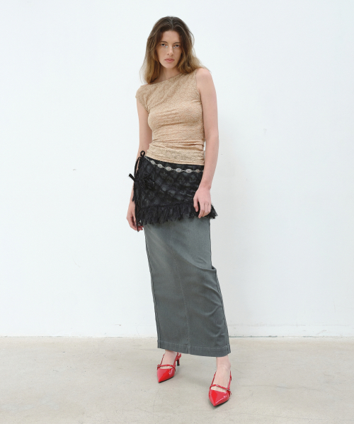 AOPT(アオプト)の「FLORAL UNBALANCE SLEEVELESS TOP - BEIGE(Tシャツ/カットソー・レディース・その他・SMALL/MEDIUM)」の2枚目の写真
