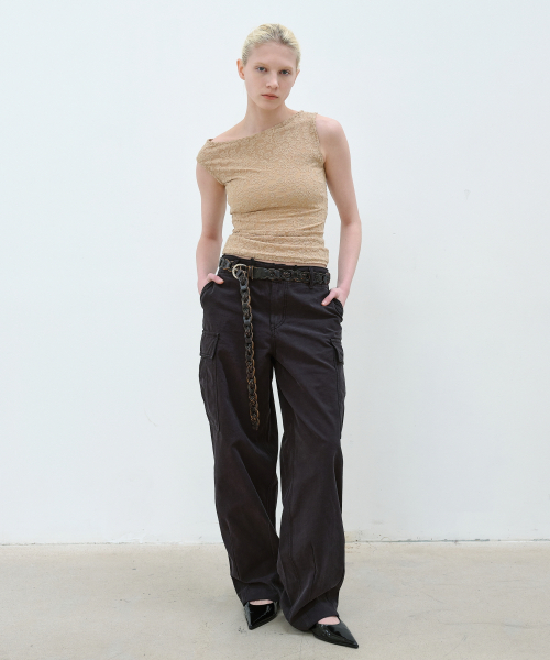 AOPT(アオプト)の「FLORAL UNBALANCE SLEEVELESS TOP - BEIGE(Tシャツ/カットソー・レディース・その他・SMALL/MEDIUM)」の5枚目の写真