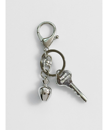 August Harmony（オーガストハーモニー）の「Nostalgia Keychain - Silver（キーケース/キーアクセサリー）」