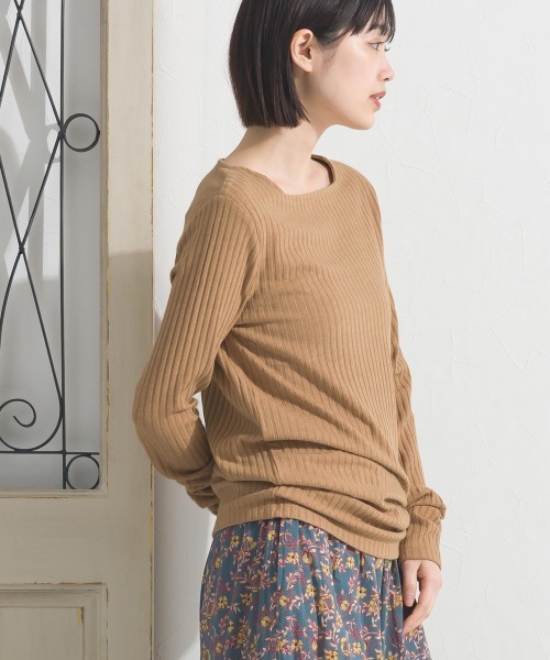 OMNES(オムネス)の「テレコスクエアネック長袖トップス(Tシャツ/カットソー・レディース・グレー/ブラック/ホワイト/ベージュ・FREE)」の7枚目の写真