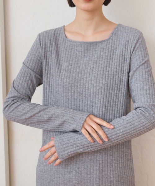 OMNES(オムネス)の「テレコスクエアネック長袖トップス(Tシャツ/カットソー・レディース・グレー/ブラック/ホワイト/ベージュ・FREE)」の14枚目の写真
