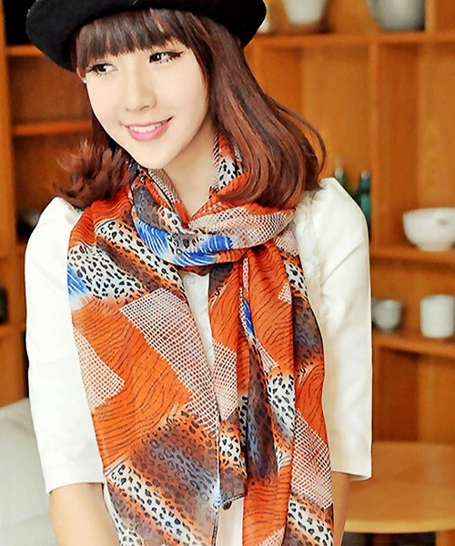 OSYAREVO（オシャレボ）の「ストール ショール マフラー 大判（マフラー・レディース・レッド/オレンジ/ブルー・FREE）」の5枚目の写真