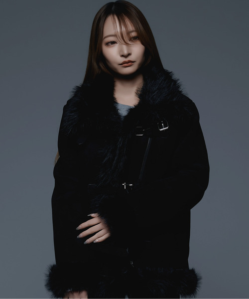 .KOM(ドットコム)の「『.KOM/ドットケーオーエム』ムートン系JKT【GC】(ムートンコート・レディース・ブラック/キャメル・M)」の3枚目の写真