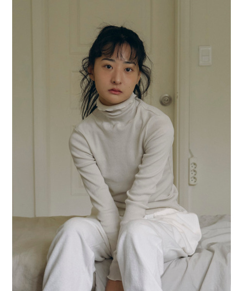 SOOPUI(スープイ)の「Ribbed organic cotton turtleneck in mint(Tシャツ/カットソー・レディース・その他・SMALL/MEDIUM)」の3枚目の写真