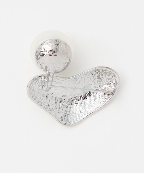 IRIS47（イリスフォーセブン）の「＜AYA KANEKO×IRIS 47×UNITED ARROWS＞イミテーションパール ハートブローチ（ブローチ/コサージュ・レディース・シルバー/ゴールド・FREE）」の6枚目の写真