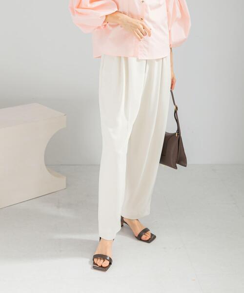 URBAN RESEARCH ROSSO WOMEN（アーバンリサーチ　ロッソ）の「ジョーゼットタックテーパードパンツ（その他パンツ・レディース・オフホワイト/ブラック・36/38）」の3枚目の写真