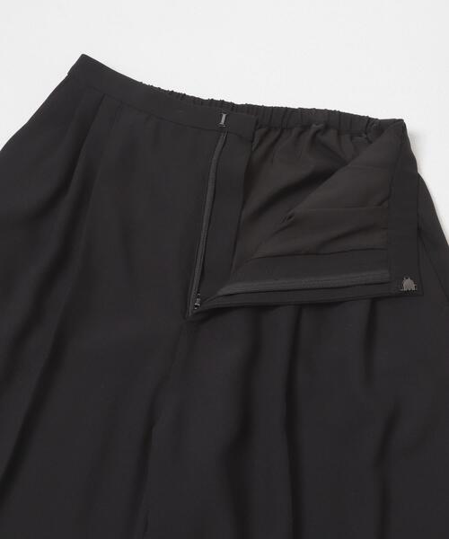 URBAN RESEARCH ROSSO WOMEN（アーバンリサーチ　ロッソ）の「ジョーゼットタックテーパードパンツ（その他パンツ・レディース・オフホワイト/ブラック・36/38）」の14枚目の写真