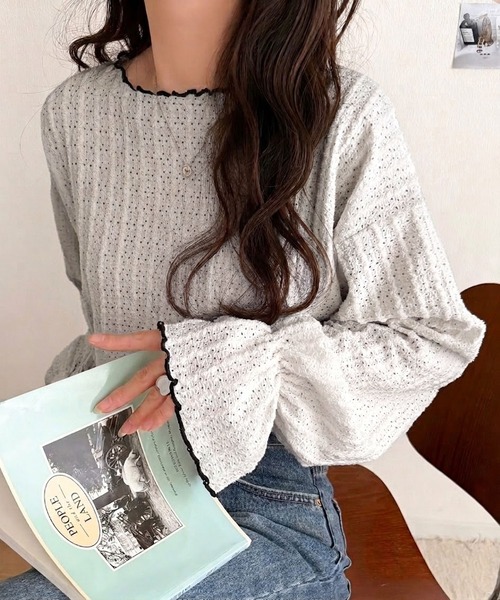 classicalelf(クラシカルエルフ)の「《9月上旬再入荷!予約受付中》甘すぎない、透け感フェミニン。透かし編みキャンディスリーブ配色メロウトップス(Tシャツ/カットソー・レディース・ブラウン/ブラック/アイボリー/ライトグレー・LARGE/MEDIUM/SMALL/X-LARGE)」の16枚目の写真