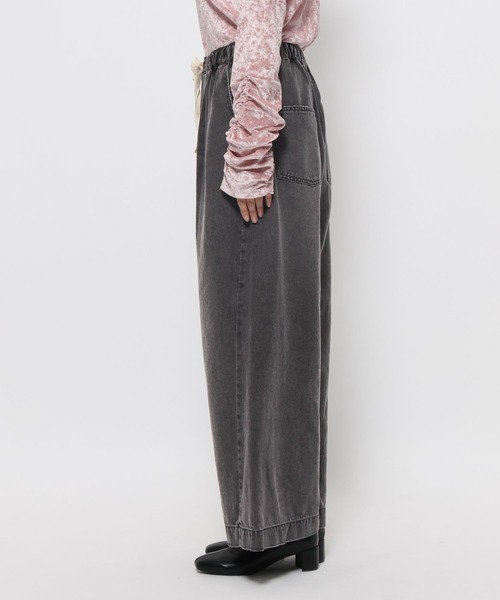 LOWRYS FARM(ローリーズファーム)の「イージーバギーデニム 601067(デニムパンツ・レディース・ブルー/ピンク/ライトブルー/ブラック/アイボリー・LARGE/MEDIUM)」の19枚目の写真