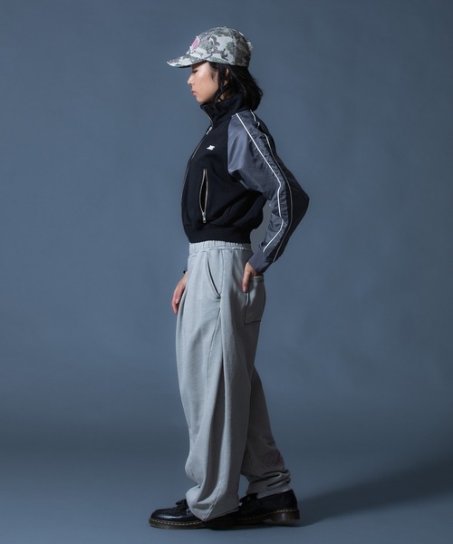 X-girl（エックスガール）の「WOVEN MIX SWEAT ZIP UP TOP（スウェット・レディース・ブラック/ライトピンク/ベージュ・S/M）」の18枚目の写真