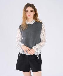 To b. by agnes b.（トゥービーバイアニエスベー）の「コットン サイドリボン ベスト（ベスト）」