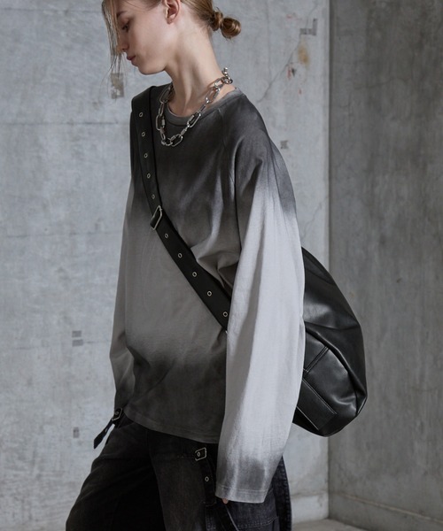 SERACE(セラス)の「【SERACE】Loose big boston shoulder bag / ルーズビッグボストンショルダーバッグ(ショルダーバッグ・メンズ・ブラック系/ブラック・FREE)」の4枚目の写真