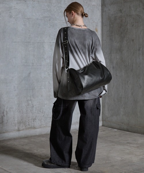 SERACE(セラス)の「【SERACE】Loose big boston shoulder bag / ルーズビッグボストンショルダーバッグ(ショルダーバッグ・メンズ・ブラック系/ブラック・FREE)」の18枚目の写真