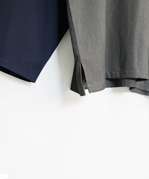 MinoriTY(マイノリティ)の「【MinoriTY】バイカラー切り替えスーパービッグロングTシャツ 長袖ロンT カットソー オーバーサイズ ルーズフィット メンズ 春服(Tシャツ/カットソー・メンズ・ネイビー系2/ネイビー系1/ブラック系1/グレー系1・M/L/S)」の22枚目の写真