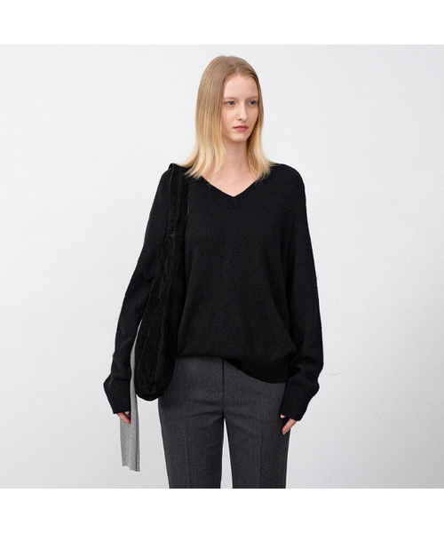 ATELIER NAIN(アトリエナイン)の「ESSENTIAL V-NECK OVERFIT KNIT(T-7151)(ニット/セーター・レディース・ブラウン/ヘザーグレー/ブラック・FREE)」の2枚目の写真