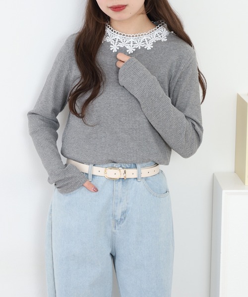 Quelle Chance(ケルシャンス)の「花レース付ハイネックプルオーバー 長袖(Tシャツ/カットソー・レディース・ネイビー/オフホワイト/杢グレー・M/L)」の2枚目の写真