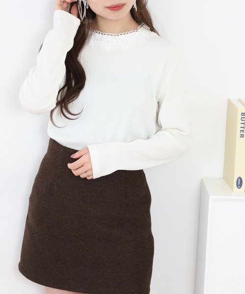 Quelle Chance(ケルシャンス)の「花レース付ハイネックプルオーバー 長袖(Tシャツ/カットソー・レディース・ネイビー/オフホワイト/杢グレー・M/L)」の1枚目の写真