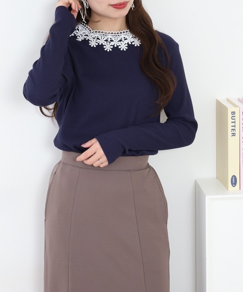 Quelle Chance(ケルシャンス)の「花レース付ハイネックプルオーバー 長袖(Tシャツ/カットソー・レディース・ネイビー/オフホワイト/杢グレー・M/L)」の8枚目の写真