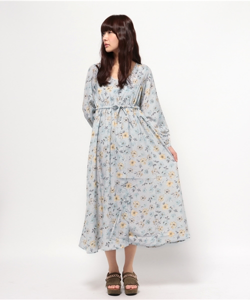 one after another NICE CLAUP(ワンアフターアナザーナイスクラップ)の「ボヘミアン花柄ワンピース(ワンピース・レディース・アイボリー/サックスブルー/ブラック・FREE)」の15枚目の写真