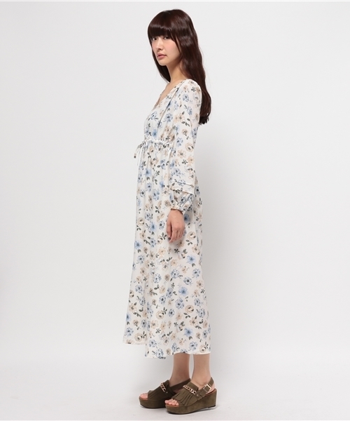 one after another NICE CLAUP(ワンアフターアナザーナイスクラップ)の「ボヘミアン花柄ワンピース(ワンピース・レディース・アイボリー/サックスブルー/ブラック・FREE)」の5枚目の写真