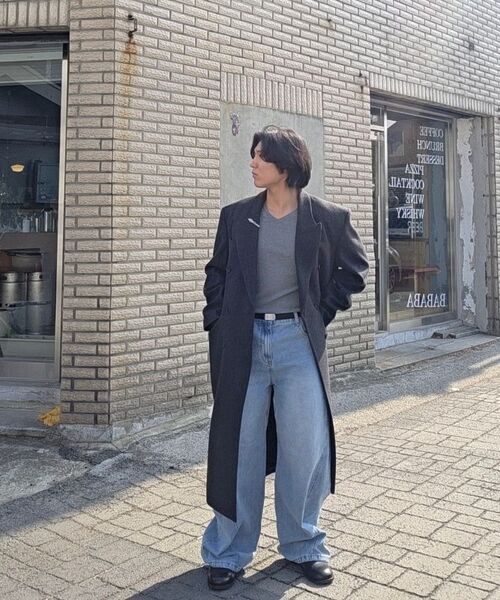 DNSR(ディーエヌエスアール)の「カーブデニムパンツライトブルー(デニムパンツ・メンズ・その他・SMALL/MEDIUM/LARGE/X-LARGE)」の4枚目の写真