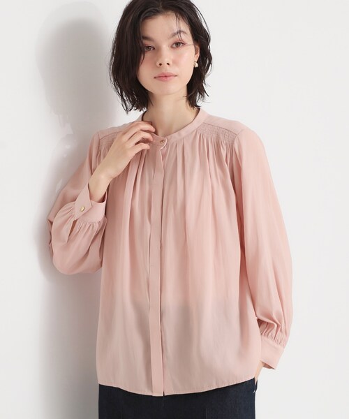 THE SHOP TK (ザ ショップ ティーケー )の「【通勤にもセレモニーにも】ヴィンテージサテンギャザーブラウス(シャツ/ブラウス・レディース・ベビーピンク/ネイビー/オフホワイト・12/13)」の3枚目の写真