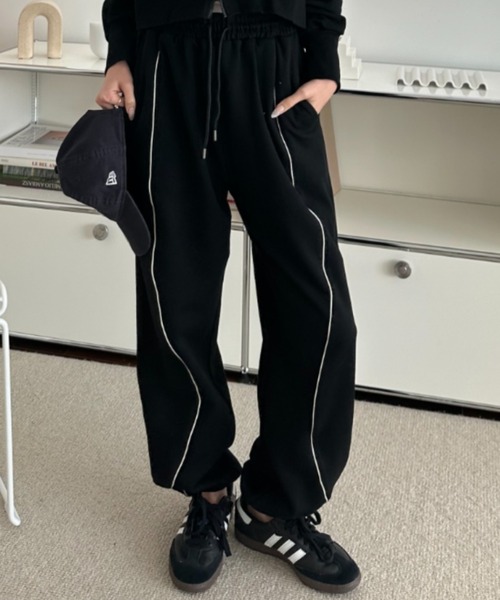 umune(ウムネ)の「スウェットパンツ パイピング イージーパンツ ウエストゴム ルーズ リラックス スポーティー ボトムス カジュアル 秋 冬(スウェットパンツ・レディース・チャコールグレー/グレイッシュベージュ/ブラック・S/M)」の1枚目の写真