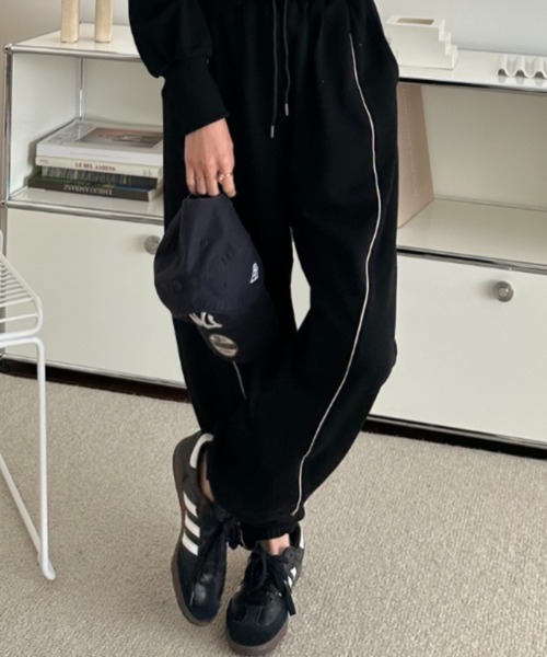 umune(ウムネ)の「スウェットパンツ パイピング イージーパンツ ウエストゴム ルーズ リラックス スポーティー ボトムス カジュアル 秋 冬(スウェットパンツ・レディース・チャコールグレー/グレイッシュベージュ/ブラック・S/M)」の12枚目の写真