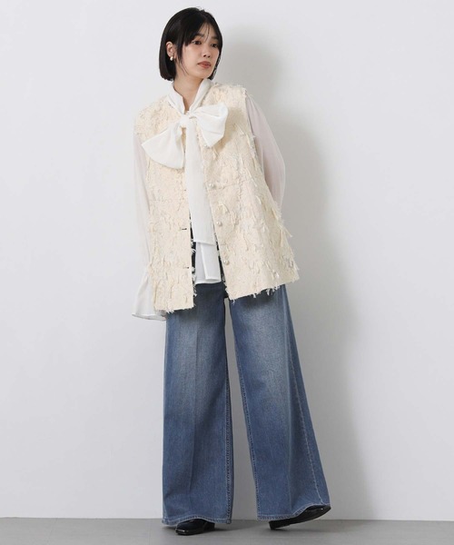Gready Brilliant(グレディブリリアン)の「ジャガードパプラムベスト(その他アウター・レディース・ブラック/アイボリー・38)」の3枚目の写真