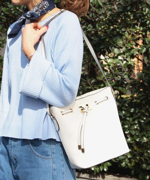 Another Edition（アナザーエディション）の「【WEB店舗限定】メタル巾着ショルダー/aeMFC ML キンチャク　SHLD（ショルダーバッグ・レディース・オフホワイト/ブラウン/ライトブルー・FREE）」の2枚目の写真