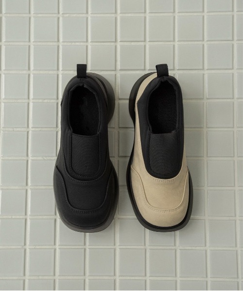 lawgy(ラウジー)の「round shape platform sneaker / ラウンドシェイププラットフォームスニーカー(スニーカー・レディース・ブラック/ライトベージュ・SMALL/MEDIUM/LARGE)」の8枚目の写真