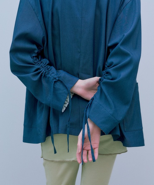 THE GOODLAND MARKET（ザグッドランドマーケット）の「cwtch　DRAWSTRING  LIGHT JACKET（その他アウター・レディース・ブルー/ライトグレー・FREE）」の6枚目の写真