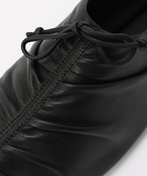 JVAM（ジェーヴィエーエム）の「JVAM /ジェイヴィエーエム CARIN GATHER MULE（その他シューズ・レディース・ブラック・24.5cm/23.5cm）」の8枚目の写真