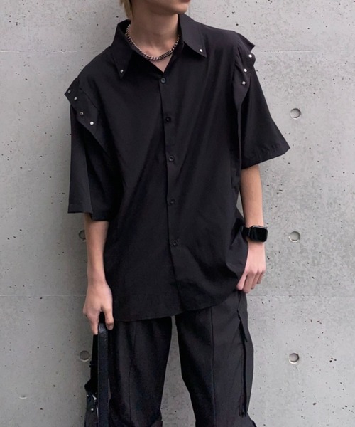 lilful(リルフル)の「【26年春夏新作】スタッズショルダー切替ハーフスリーブシャツ(シャツ/ブラウス・メンズ・ブラック/ホワイト・M/L)」の9枚目の写真
