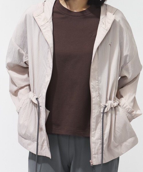 PUMA(プーマ)の「プーマ PUMA ウーブンJKT(ナイロンジャケット・レディース・スモークピンク/ブラック・M/L)」の1枚目の写真