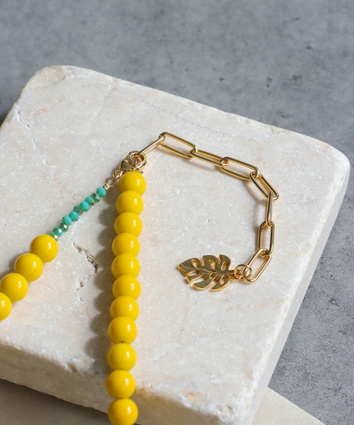 Three Four Time（ｽﾘｰﾌｫｰﾀｲﾑ）の「フラワーチャームカラーネックレス（ネックレス・レディース・グリーン/ブラック/イエロー・FREE）」の19枚目の写真