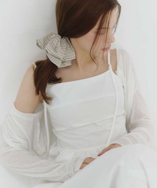 MICANE（ミケーネ）の「マンディシャーリングドレス-カーディガンセットアップ（ワンピース・レディース・ブラック/アイボリー・X-SMALL/SMALL/X-LARGE/LARGE/MEDIUM）」の3枚目の写真