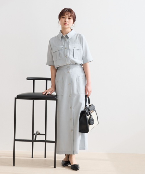 Andemiu(アンデミュウ)の「ボタンIラインスカート653124(スカート・レディース・ライトブルー/ブラック/ベージュ・MEDIUM/SMALL)」の4枚目の写真