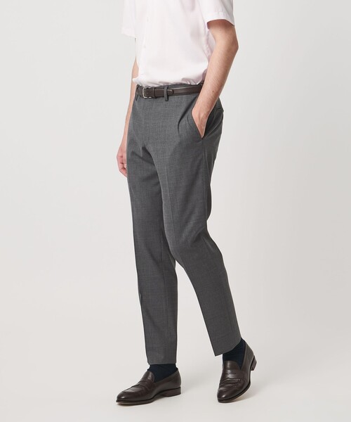 UNITED ARROWS（ユナイテッドアローズ）の「トロピカル サイドエクステンド ノープリーツ スラックス COMFORT EASY‐MODEL ウォッシャブル タテヨコストレッチ イージーケア（スラックス・メンズ・ネイビー/グレー系/ダークグレー・46/44/50/48）」の2枚目の写真