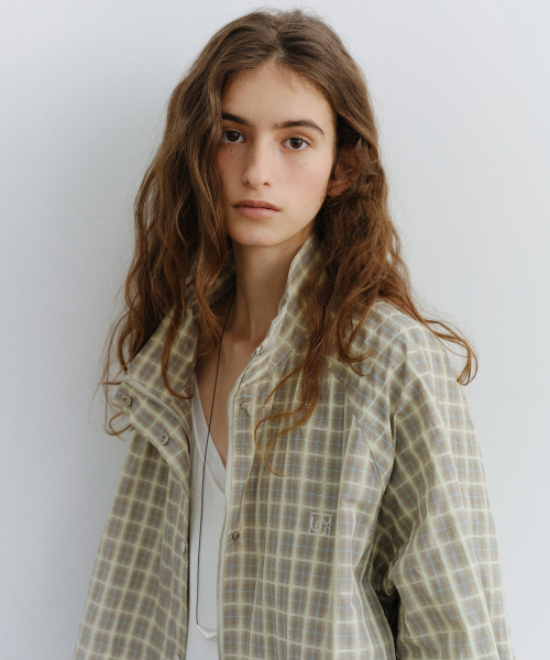 URAGO(ユラーゴ)の「Check wind breaker jumper(ナイロンジャケット・レディース・バーガンディー/ライトグリーン・FREE)」の5枚目の写真