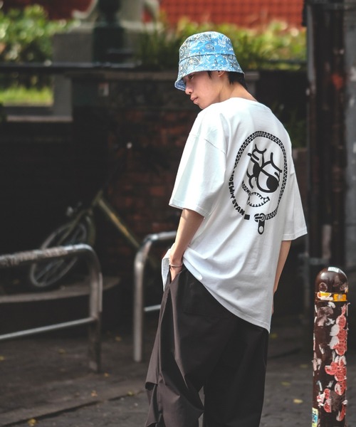 En serio TOKYO(エンソリオトーキョー)の「【SIDEWAYSTANCE】半袖ファスナープリントTシャツ SIDE23-135(Tシャツ/カットソー・メンズ・オートミール/ホワイト/ブラック・MEDIUM/SMALL/LARGE/X-LARGE)」の5枚目の写真