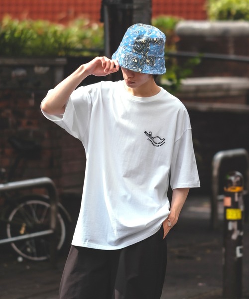 En serio TOKYO(エンソリオトーキョー)の「【SIDEWAYSTANCE】半袖ファスナープリントTシャツ SIDE23-135(Tシャツ/カットソー・メンズ・オートミール/ホワイト/ブラック・MEDIUM/SMALL/LARGE/X-LARGE)」の6枚目の写真