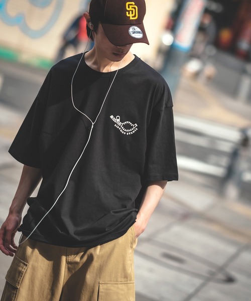 En serio TOKYO(エンソリオトーキョー)の「【SIDEWAYSTANCE】半袖ファスナープリントTシャツ SIDE23-135(Tシャツ/カットソー・メンズ・オートミール/ホワイト/ブラック・MEDIUM/SMALL/LARGE/X-LARGE)」の8枚目の写真
